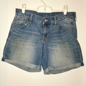 Old Navy Size 4 Mid-Rise Jean Shorts for Women -- 5-inch inseam